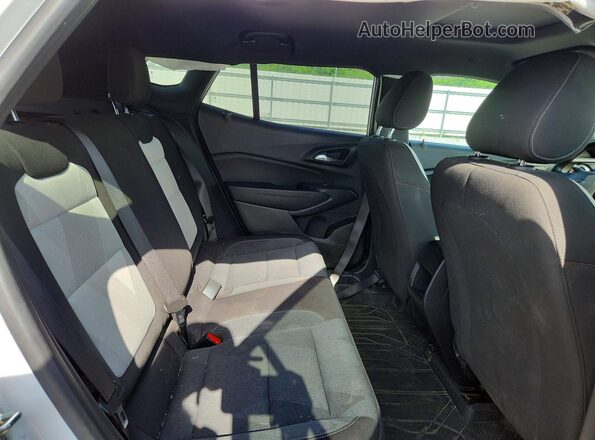 KL77LGE27RC067356 2024 CHEVROLET TRAX White Вид задніх сидінь
