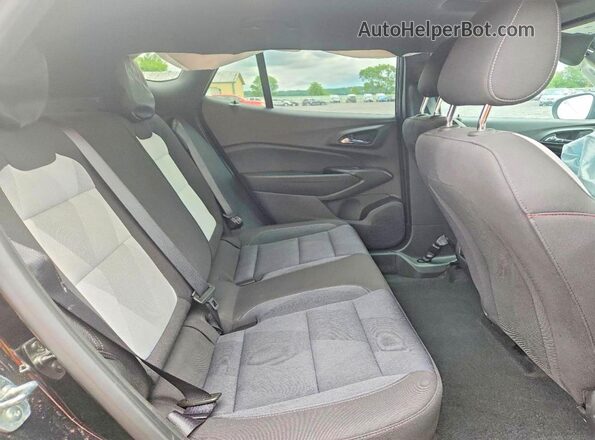 KL77LGE27RC116491 2024 CHEVROLET TRAX Black Widok wnętrza z tyłu