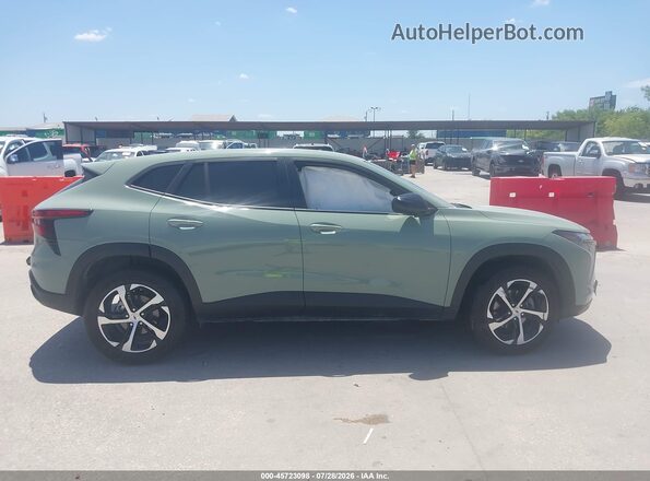 KL77LGE28RC133641 2024 CHEVROLET TRAX Green Widok wnętrza z tyłu