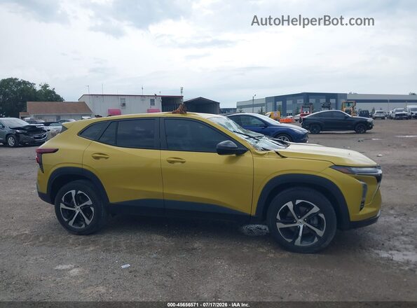 KL77LGE29RC103256 2024 CHEVROLET TRAX Yellow Widok wnętrza z tyłu