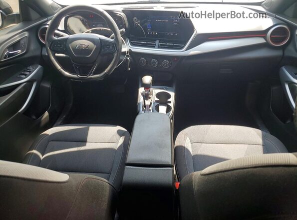 KL77LGE29RC133678 2024 CHEVROLET TRAX White Առջևի վահանակի տեսք