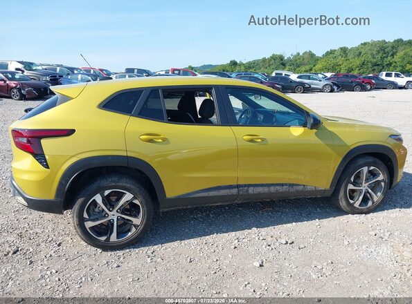 KL77LGE2XRC030057 2024 CHEVROLET TRAX Gold Вид спереду