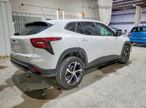KL77LGE2XRC155415 2024 CHEVROLET TRAX White Rear right