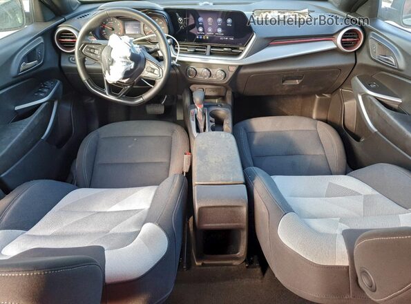 KL77LGE2XRC221557 2024 CHEVROLET TRAX Green Առջևի վահանակի տեսք