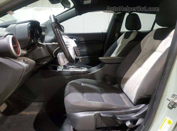 KL77LGE2XRC222904 2024 CHEVROLET TRAX Green Front interior view