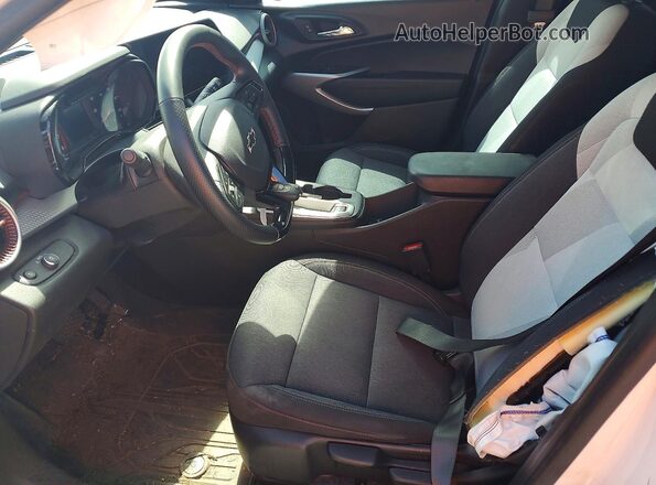 KL77LGEP0SC017254 2025 CHEVROLET TRAX White Вид салону спереду