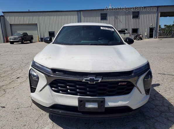 KL77LGEP0SC017254 2025 CHEVROLET TRAX White Вид спереду