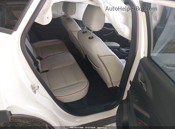 KL77LGEP1SC004383 2025 CHEVROLET TRAX White Вид наклейки з VIN-кодом