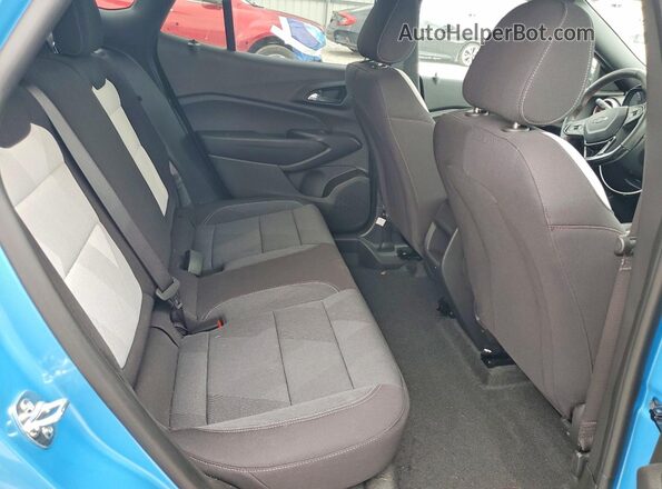 KL77LGEP1SC323590 2025 CHEVROLET TRAX Blue Rear interior view