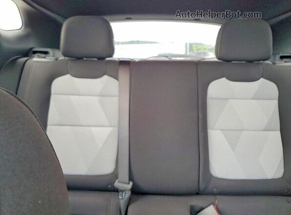 KL77LGEP1SC323590 2025 CHEVROLET TRAX Blue Rear seats view