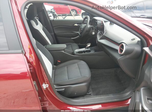 KL77LGEP2SC165387 2025 CHEVROLET TRAX Red Front interior view