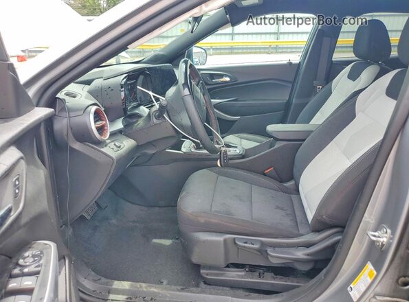 KL77LGEP2SC313716 2025 CHEVROLET TRAX Silver Vista interior delantera