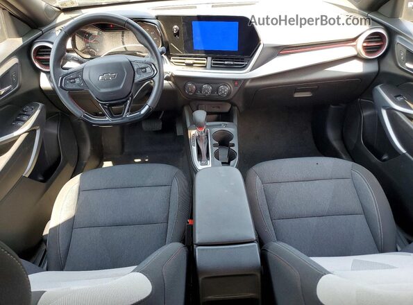 KL77LGEP3SC050393 2025 CHEVROLET TRAX Black Вид панелі приладів