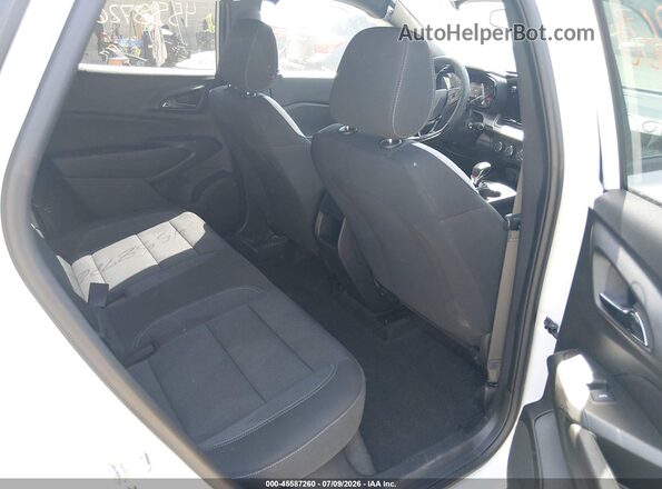 KL77LGEP3SC312039 2025 CHEVROLET TRAX White VIN կոդի պիտակի տեսք