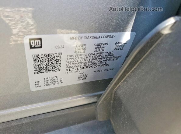 KL77LGEP7SC054785 2025 CHEVROLET TRAX Silver Widok naklejki z numerem VIN