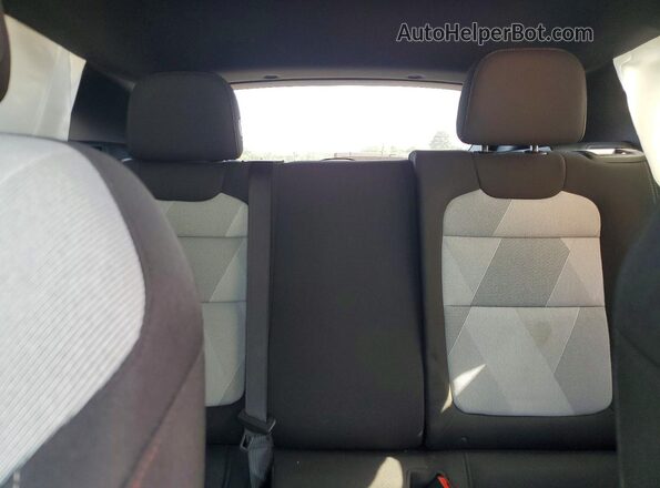 KL77LGEP7SC054785 2025 CHEVROLET TRAX Silver Widok tylnych siedzeń