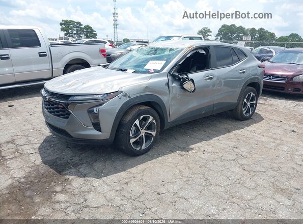KL77LGEP7SC252878 2025 CHEVROLET TRAX Gray Przód lewy