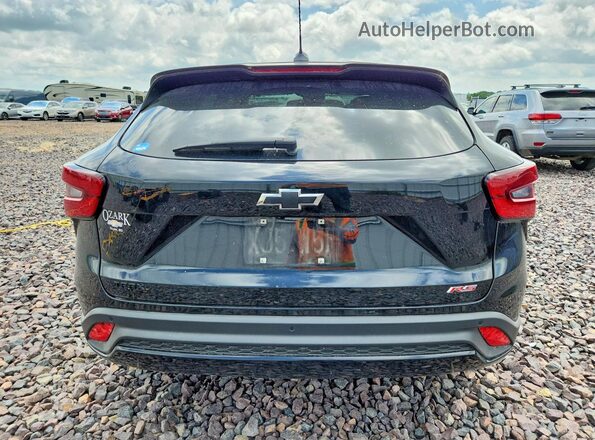KL77LGEP8SC108157 2025 CHEVROLET TRAX Черный Вид сзади