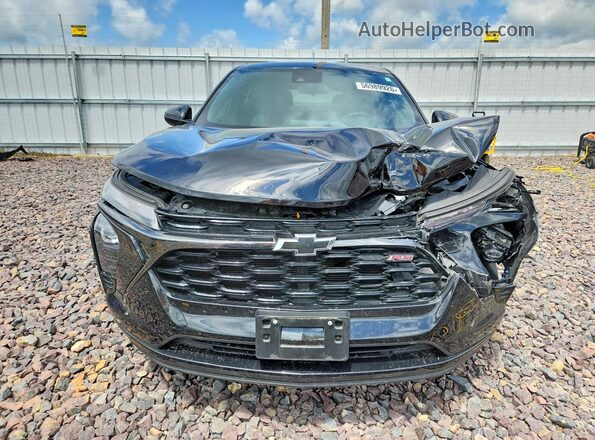 KL77LGEP8SC108157 2025 CHEVROLET TRAX Черный Вид спереди