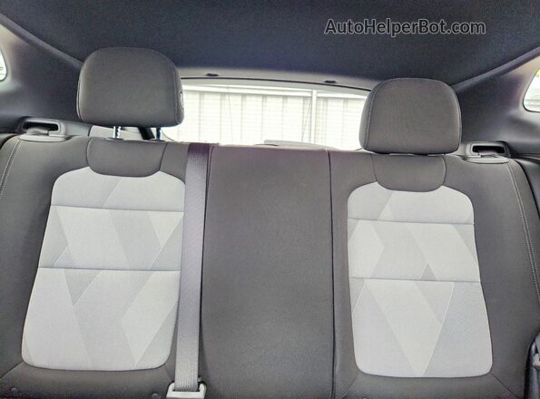 KL77LGEP8SC108157 2025 CHEVROLET TRAX Черный Вид задних сидений