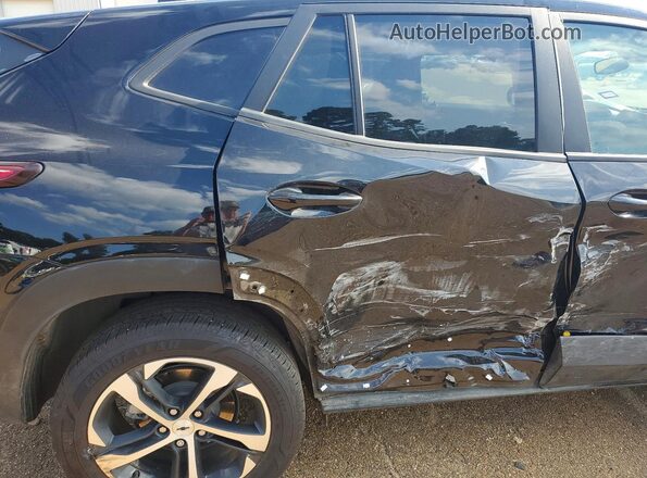 KL77LGEP8SC256647 2025 CHEVROLET TRAX Черный Вид задних сидений