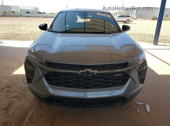 KL77LGEP8SC272301 2025 CHEVROLET TRAX Silver Vista frontal