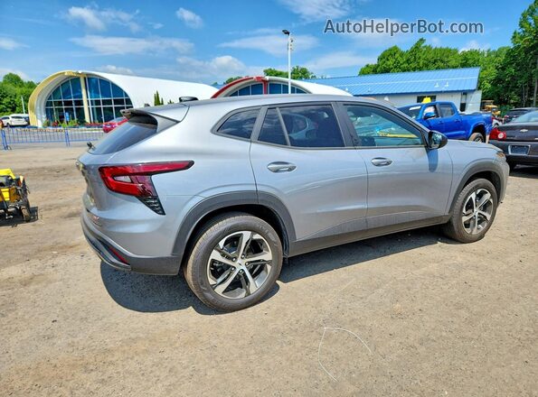KL77LGEP8SC334666 2026 CHEVROLET TRAX Gray Trasero derecho