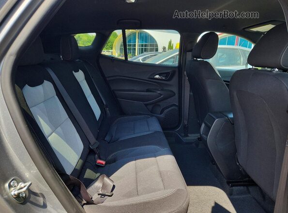 KL77LGEP8SC334666 2026 CHEVROLET TRAX Gray Vista interior trasera
