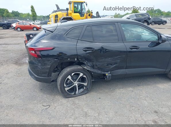 KL77LGEP8TC156582 2026 CHEVROLET TRAX Black Вид спереду