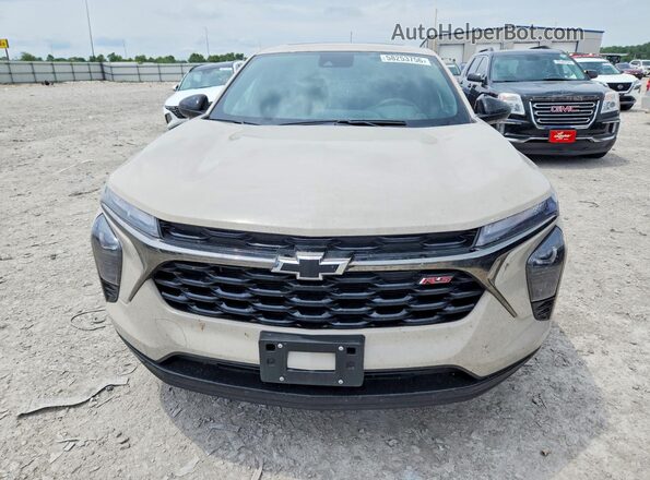 KL77LGEPXTC047444 2026 CHEVROLET TRAX Tan Vista frontal