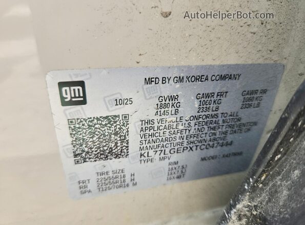 KL77LGEPXTC047444 2026 CHEVROLET TRAX Tan Vista del compartimento del motor