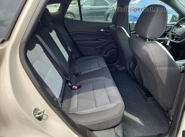 KL77LGEPXTC047444 2026 CHEVROLET TRAX Tan Vista de los asientos traseros