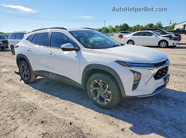 KL77LHE23RC040497 2024 CHEVROLET TRAX White Передня права чверть