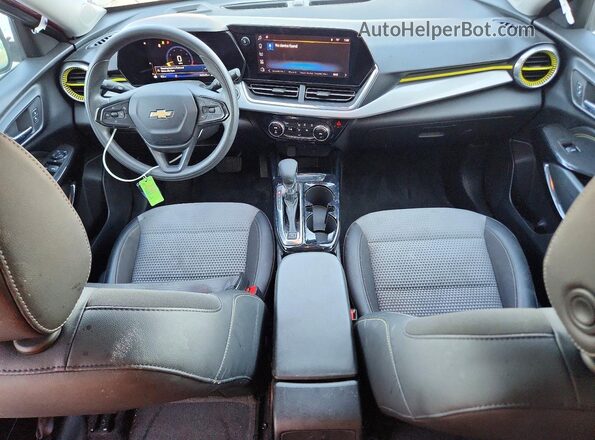 KL77LHE24RC009078 2024 CHEVROLET TRAX Red Вид панелі приладів