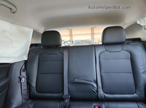 KL77LHE24RC009078 2024 CHEVROLET TRAX Red Вид задніх сидінь
