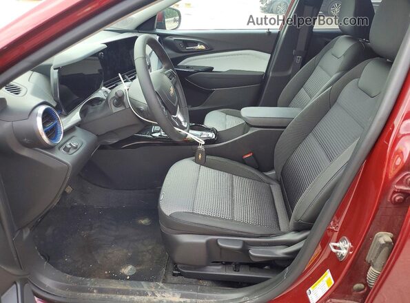 KL77LHE24RC242927 2024 CHEVROLET TRAX Red Սալոնի դիմացի տեսք