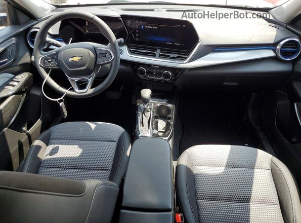 KL77LHE24RC242927 2024 CHEVROLET TRAX Red Առջևի վահանակի տեսք