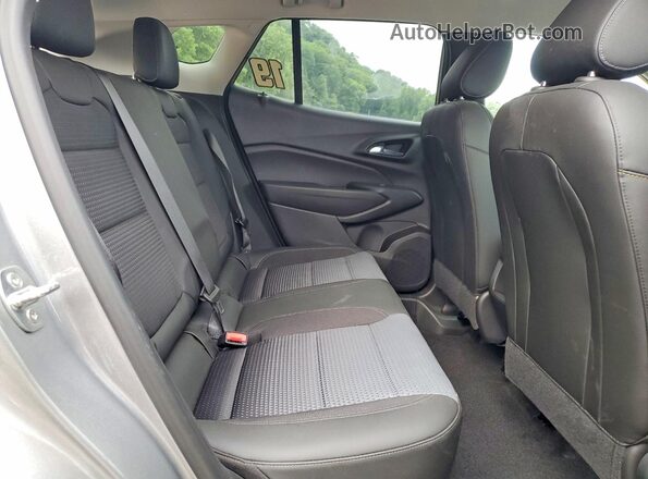 KL77LHE25RC026357 2024 CHEVROLET TRAX Серебряный Вид задней части салона