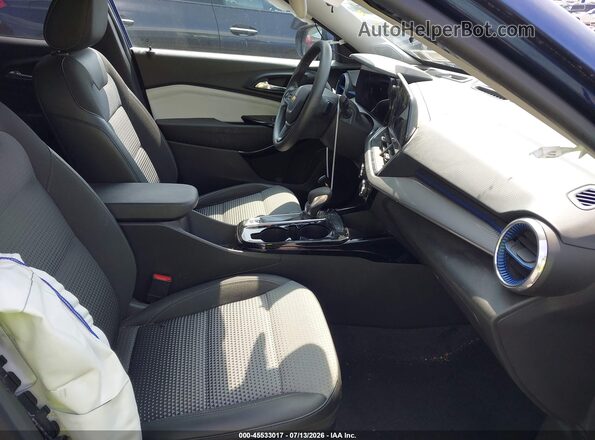 KL77LHE26RC040980 2024 CHEVROLET TRAX Blue Вид салону спереду