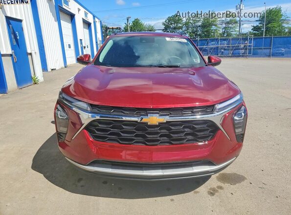 KL77LHE26SC039995 2025 CHEVROLET TRAX Red Widok z przodu