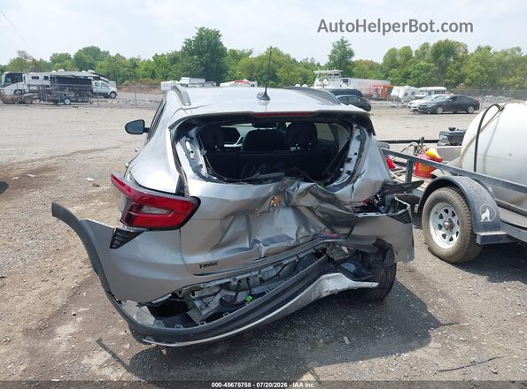 KL77LHE27RC158455 2024 CHEVROLET TRAX Silver Vista frontal