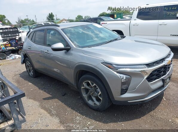 KL77LHE27RC158455 2024 CHEVROLET TRAX Silver Vista interior trasera