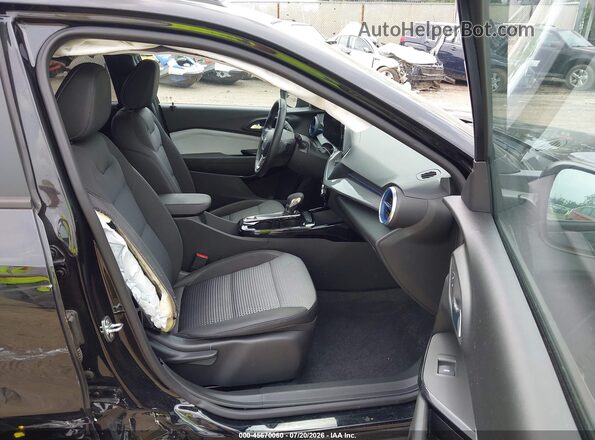 KL77LHE29RC053304 2024 CHEVROLET TRAX Черный Вид салона спереди