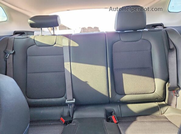 KL77LHE2XRC177758 2024 CHEVROLET TRAX Silver Widok tylnych siedzeń