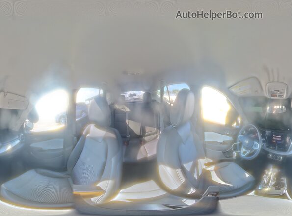 KL77LHE2XRC177758 2024 CHEVROLET TRAX Silver Widok wnętrza 360 stopni