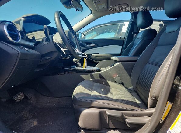 KL77LHEP0SC041429 2025 CHEVROLET TRAX Черный Вид салона спереди