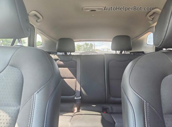 KL77LHEP0SC041429 2025 CHEVROLET TRAX Черный Вид задних сидений