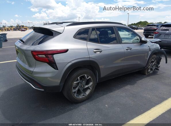 KL77LHEP0SC129588 2025 CHEVROLET TRAX Gray Trasero derecho