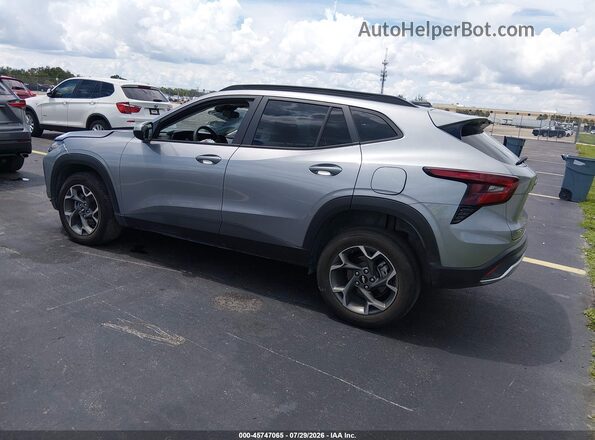 KL77LHEP0SC129588 2025 CHEVROLET TRAX Gray Trasero izquierdo