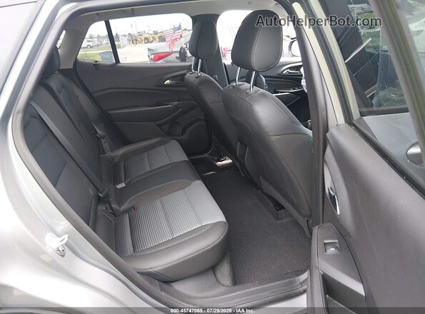 KL77LHEP0SC129588 2025 CHEVROLET TRAX Gray Vista de la etiqueta del VIN
